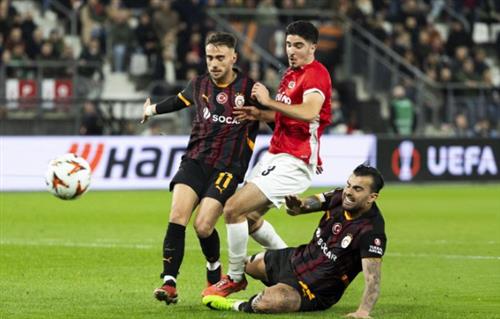 อาแซด อัลค์มาร์ vs กาลาตาซาราย