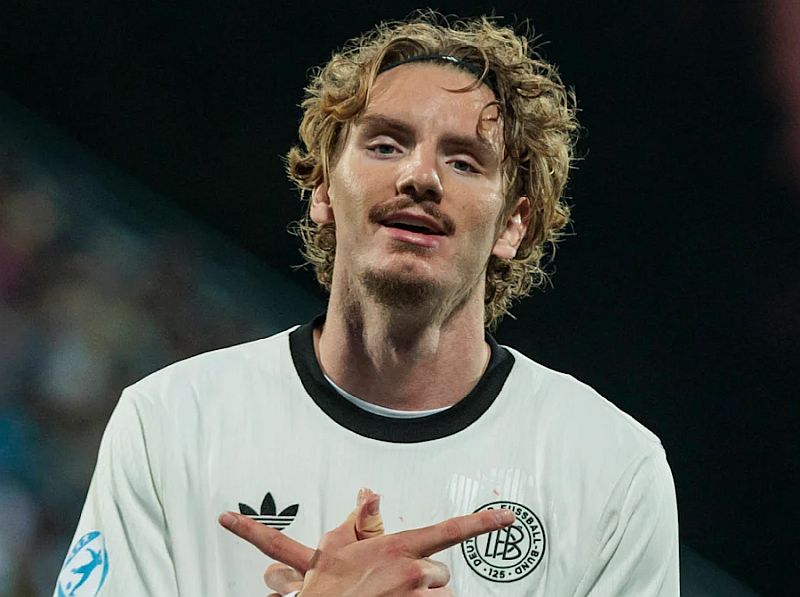 วอลเตอร์ มาเดอร์ ยิงได้ 3 ประตูจาก 2 เกมหลังสุดของทีมชาติ ยิงคนเดียวทุกประตูให้ทีมเยอรมัน