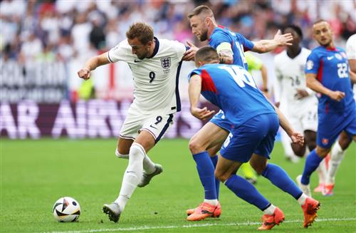 อันห์ พบ สโลวาเกีย