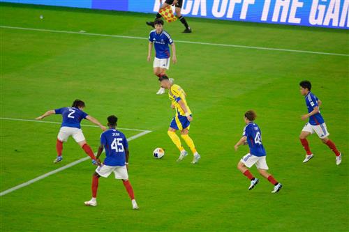 โยโกฮาม่า มารินอส พบ นาสเซอร์