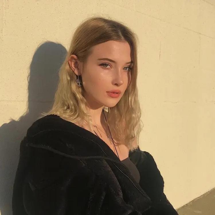 6686体育银牌作者Abigail