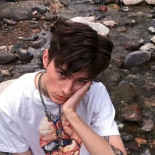 6686体育铁牌作者William