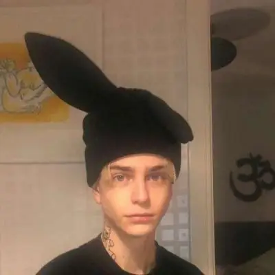 6686体育金牌作者Nadia